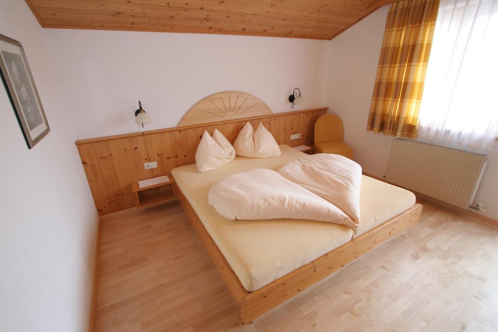 Appartement Top Tirol Маурах Стая снимка