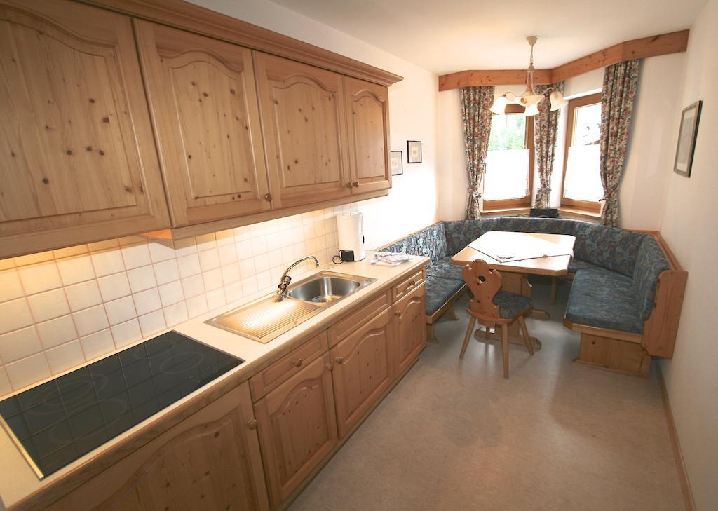 Appartement Top Tirol Маурах Стая снимка
