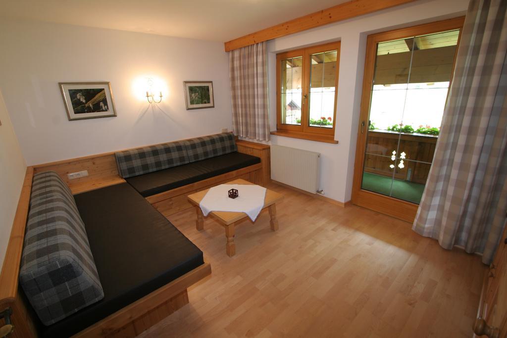 Appartement Top Tirol Маурах Стая снимка